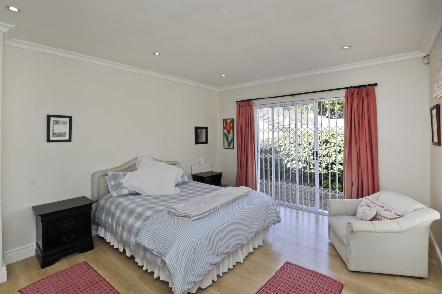 6 Bedroom Property for Sale in Constantia Western Cape